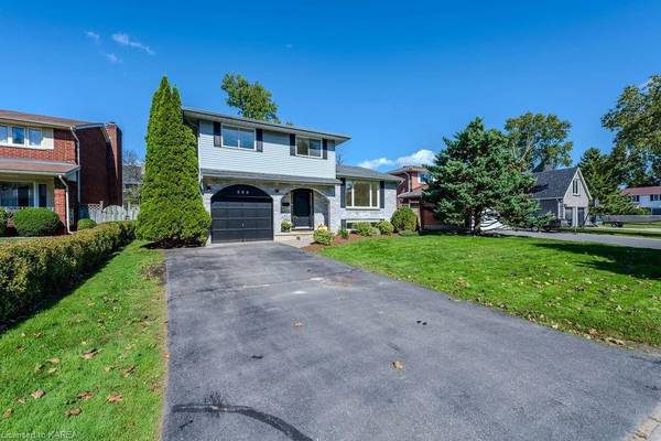 Kingston, ON K7P 2B3,900 AMBLESIDE CRES