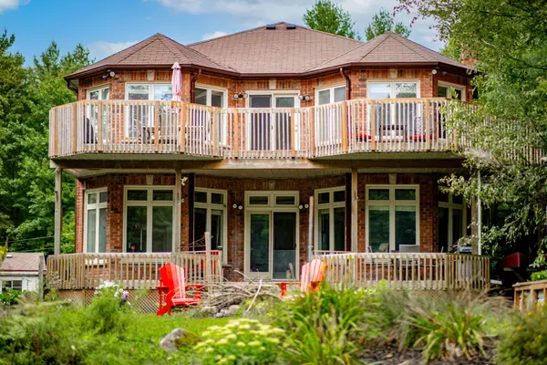 Kawartha Lakes, ON K0M 2L0,45 Hardy DR