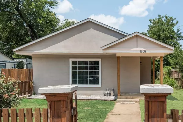 1608 Andrew Avenue, Fort Worth, TX 76105