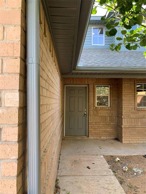 1329 Village Garden Drive,  Azle,  TX 76020