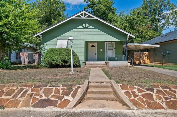 913 W Day Street,  Denison,  TX 75020