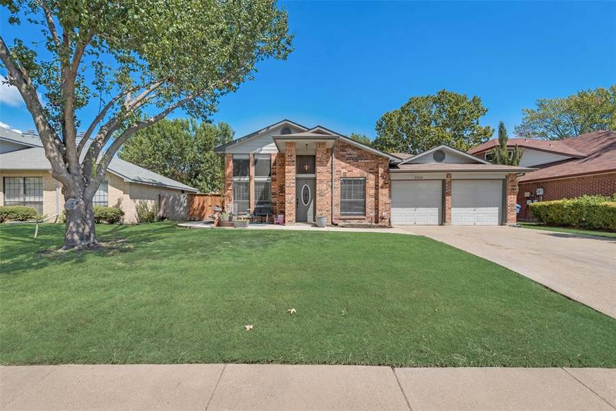 8505 Douglas Avenue, Rowlett, TX 75089