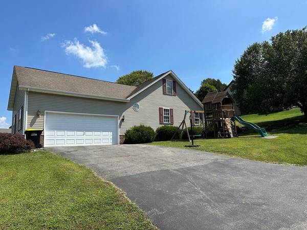 17005 Sedona Drive, Abingdon, VA 24211