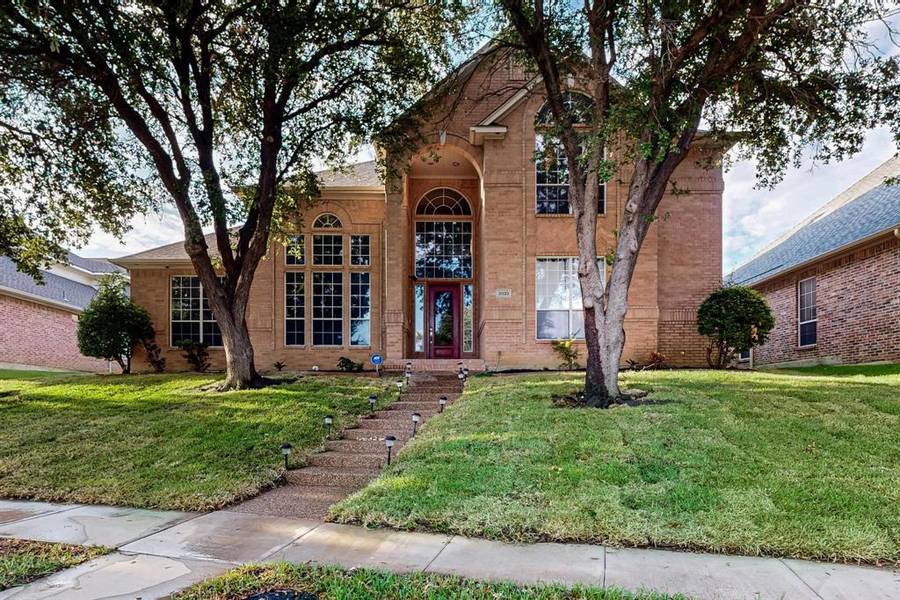 2033 Le Mans Drive, Carrollton, TX 75006