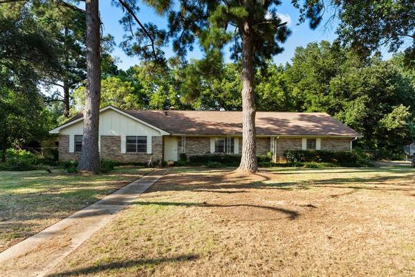 1507 W Duval Street, Troup, TX 75789