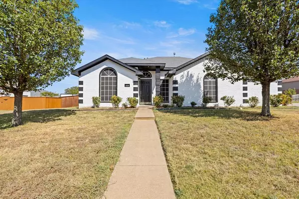 1124 Urban Drive, Desoto, TX 75115