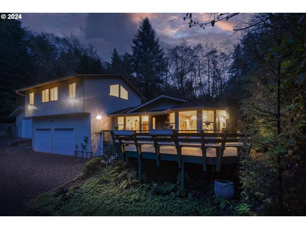 594 NE NEWPORT HEIGHTS DR, Newport, OR 97365