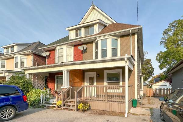 267 Jarvis ST, Oshawa, ON L1G 5K8