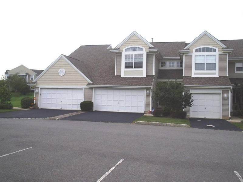 28 Plaza Rd Room C, Mount Olive Twp., NJ 07836