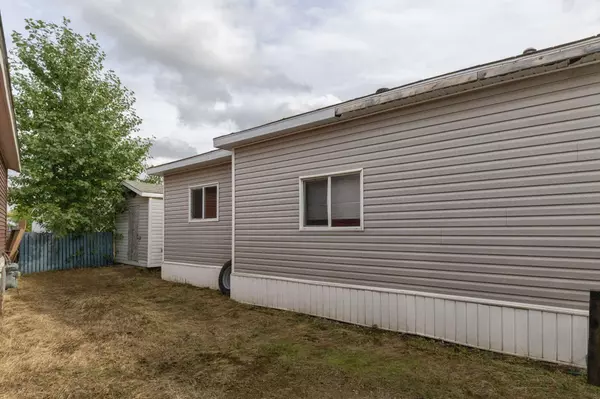 Fort Mcmurray, AB T9H 2M6,301 Grenfell CRES