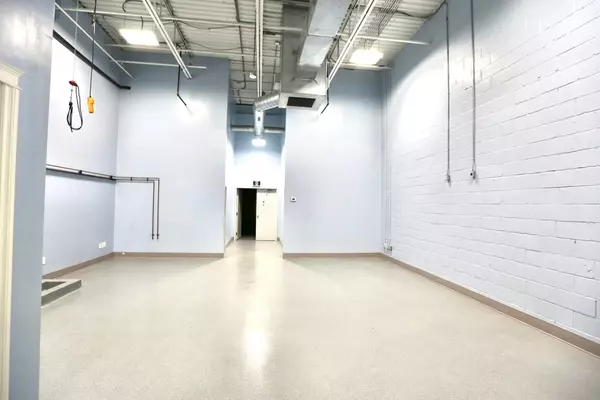 Mississauga, ON L5S 1T1,7050 Bramalea RD #6