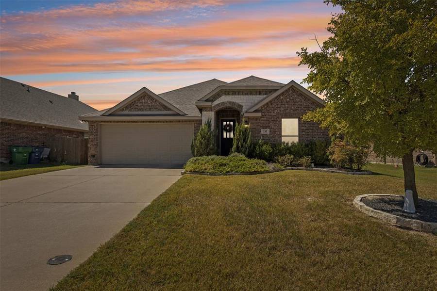 232 Valley View Drive, Waxahachie, TX 75167