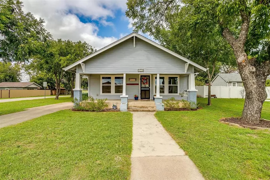 213 N Avenue D, Springtown, TX 76082