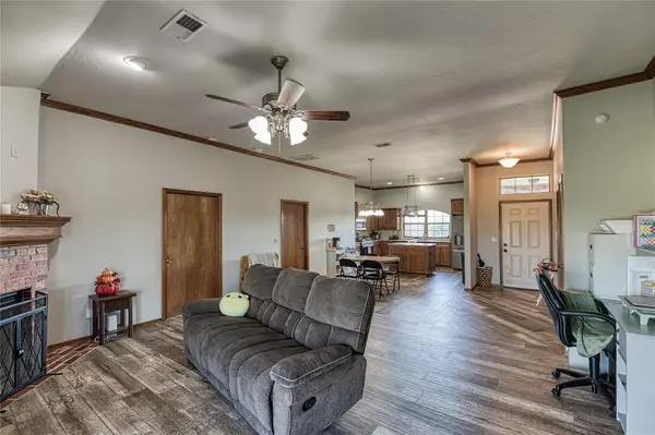 Moore, OK 73160,9313 Crooked Creek Lane