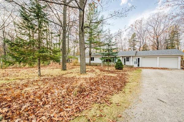 11921 Lakeview Rd, Ellison Bay, WI 54210