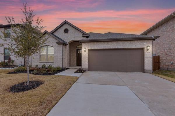 4640 Lyre Leaf Drive, Crowley, TX 76036