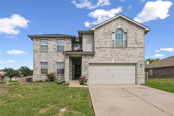 Dallas, TX 75249,5712 Goldfinch Way