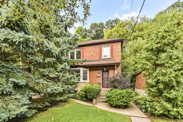 8 Alder RD, Toronto E03, ON M4B 2Y4