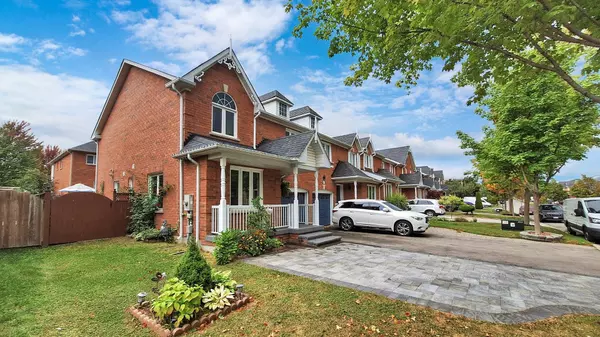 Newmarket, ON L3X 2X9,290 Marble PL