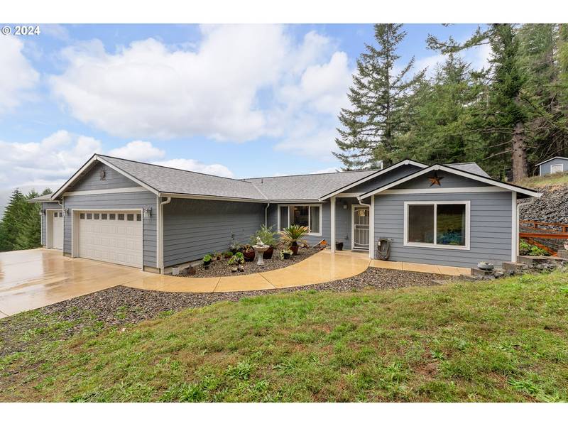 1097 OSPREY DR, Umpqua, OR 97486