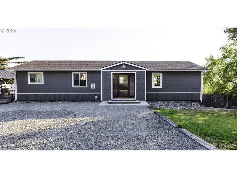 8153 HIGHWAY 14, Lyle, WA 98635