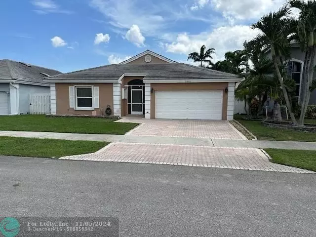 5346 NW 55th St, Coconut Creek, FL 33073