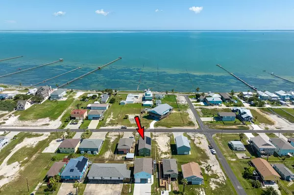 Rockport, TX 78382,1323 S Magnolia St.