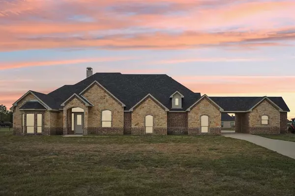 1088 E Secretariat Drive, Terrell, TX 75160