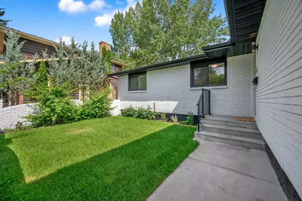 Calgary, AB T2V 4C3,9828 19 ST Southwest