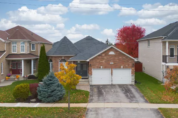 15 Prince William WAY, Barrie, ON L4N 0Y9