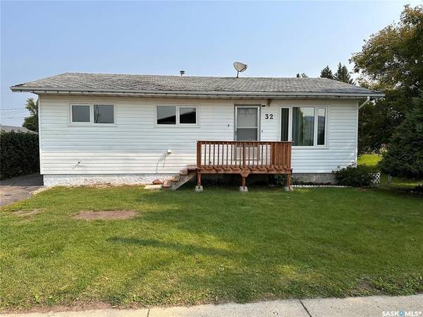 32 1st AVENUE NW, Preeceville, SK S0A 3B0