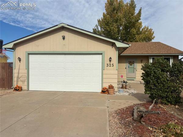 325 W Baldwyn DR, Pueblo West, CO 81007