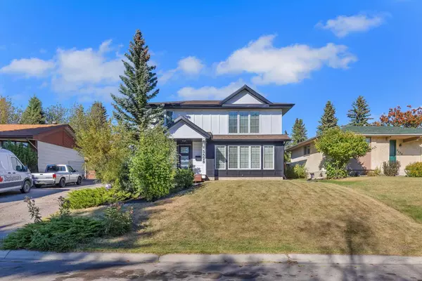 5528 Dalhart HL NW, Calgary, AB T3A 1S9