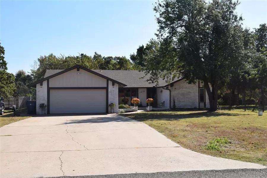 1010 Kingbird Lane, Choctaw, OK 73020