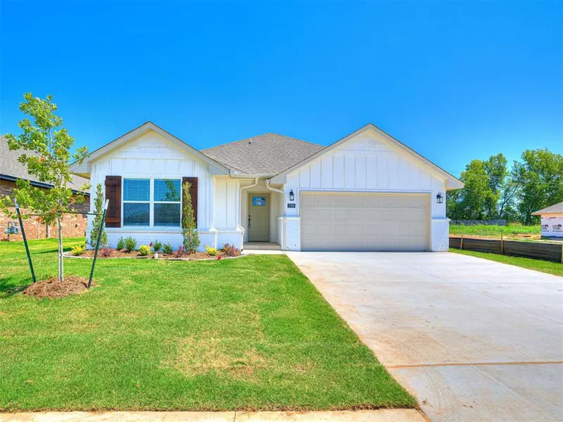 7700 Three Woods Lane, Yukon, OK 73099