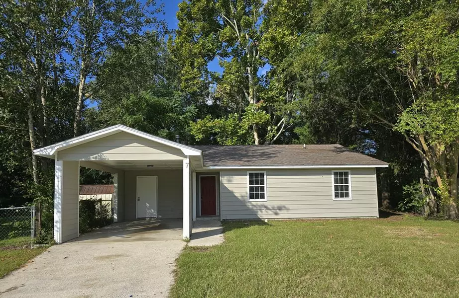 7 E Crestwood Circle, Valdosta, GA 31602