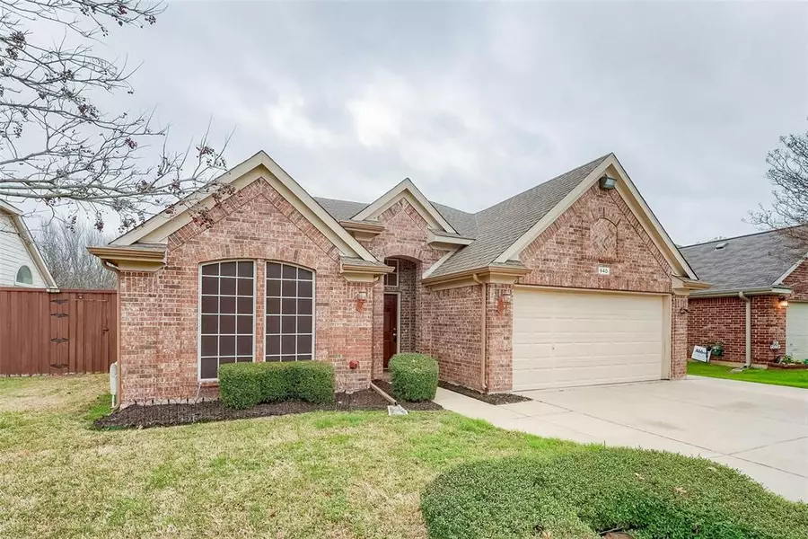 940 Circle View Lane, Denton, TX 76210