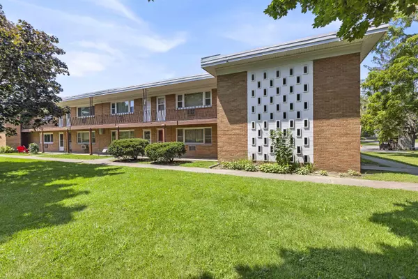 231 Northway Park APT #12 Road, Machesney Park, IL 61115