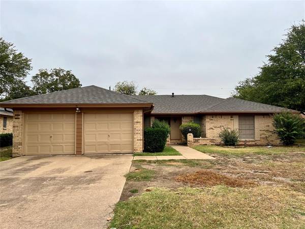 2502 Westpark Way Circle, Euless, TX 76040