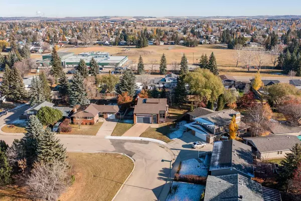 Red Deer, AB T4R 1B3,63 Addinell Close