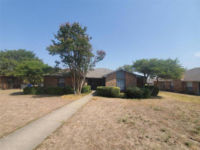 1729 Dynasty Circle, Glenn Heights, TX 75154