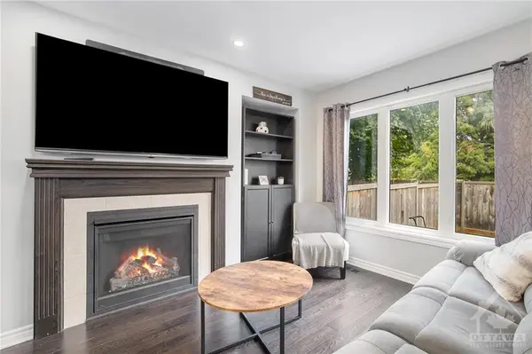 505 PARADE DR, Ottawa, ON K2S 0X8