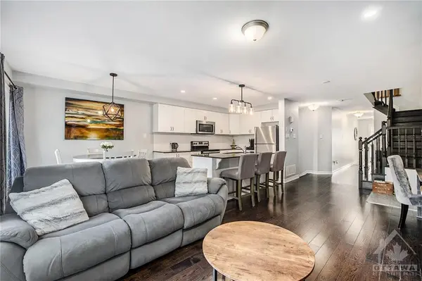 505 PARADE DR, Ottawa, ON K2S 0X8