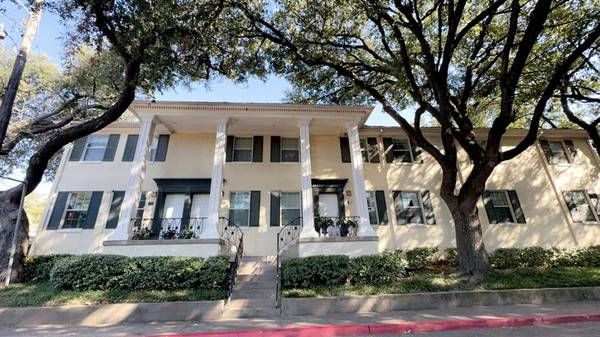 2822 Minert Street,  Dallas,  TX 75219