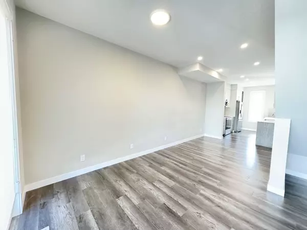 Calgary, AB T3N 1Y8,132 Skyview Ranch CIR Northeast