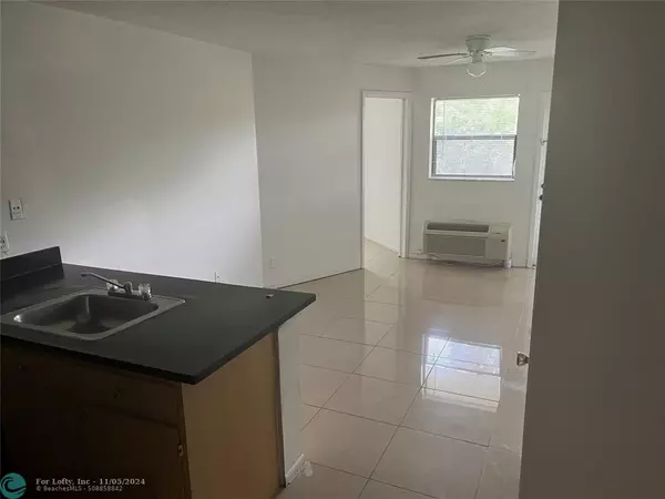 Pompano Beach, FL 33069,4581 W Mcnab Rd  #27