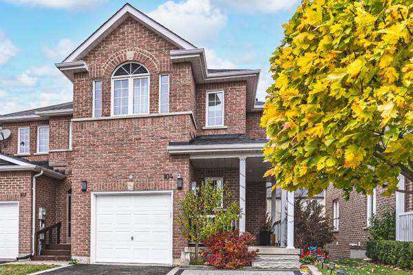 104 Stanley ST, Barrie, ON L4M 6V5