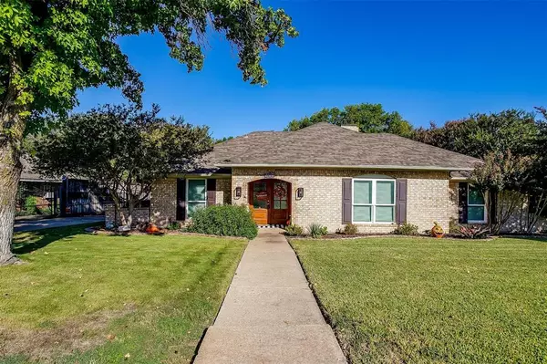 4204 Buttonwood Road, Fort Worth, TX 76133