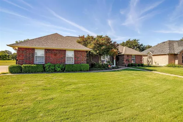 Joshua, TX 76058,108 Shorewood Place