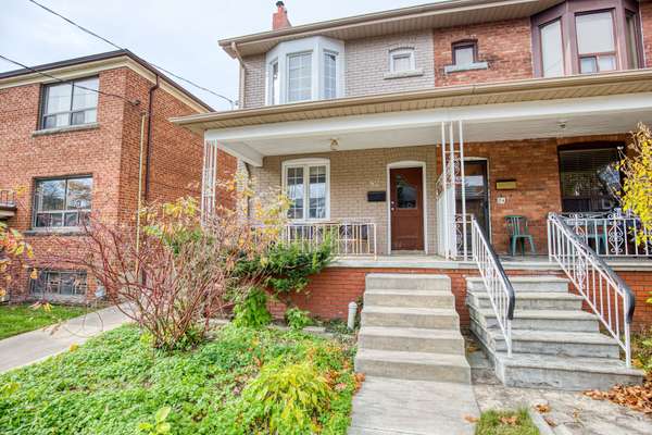 82 Greensides AVE, Toronto C02, ON M6G 3P7